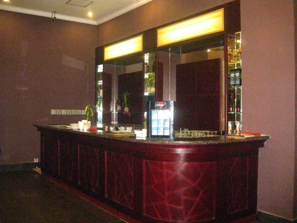 Titan King Casino Hotel Bavet Екстериор снимка