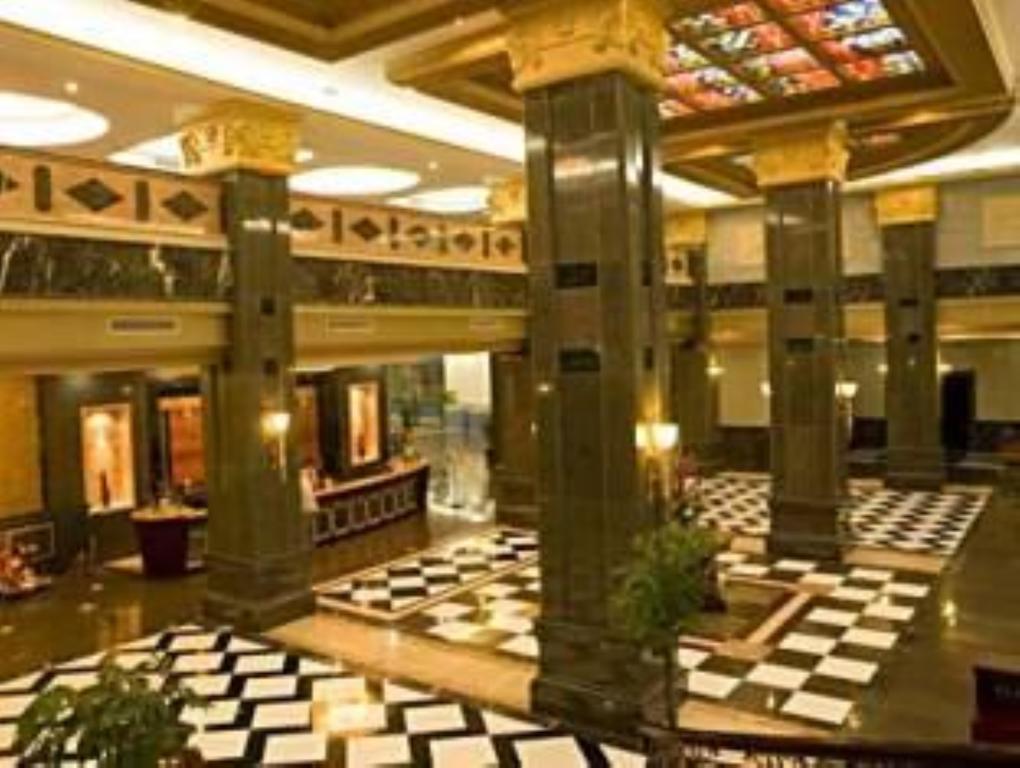 Titan King Casino Hotel Bavet Екстериор снимка
